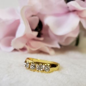 Goldtone diamond flower ring, NWOT, size 11